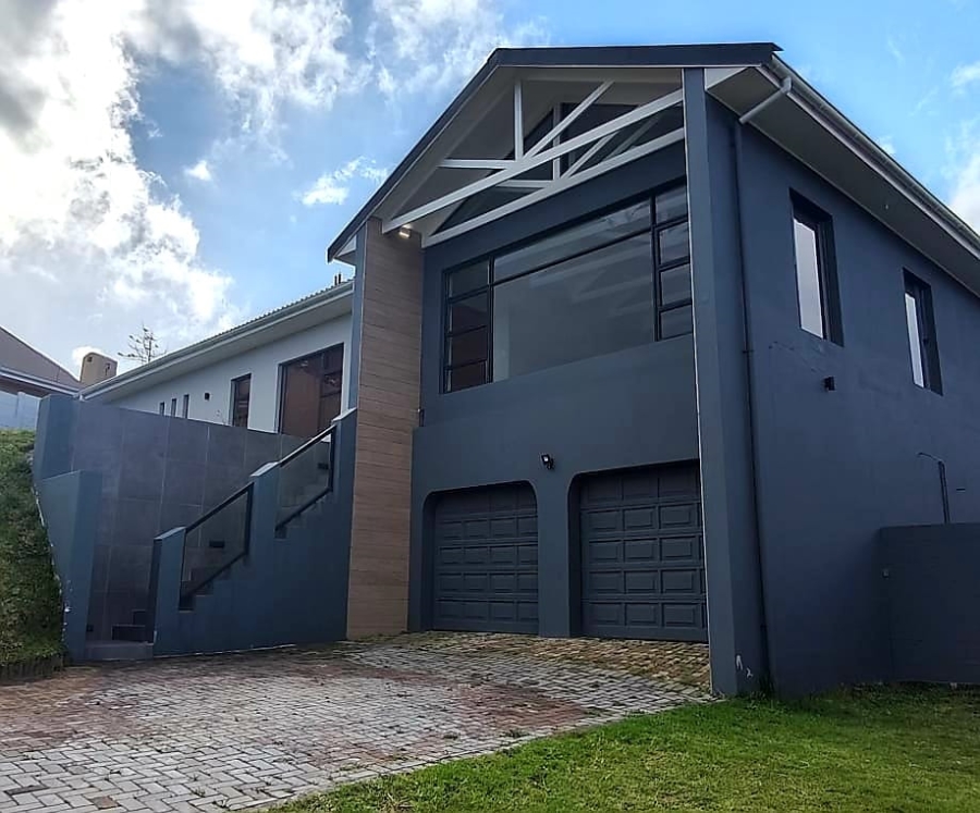4 Bedroom Property for Sale in Blue Bend Eastern Cape